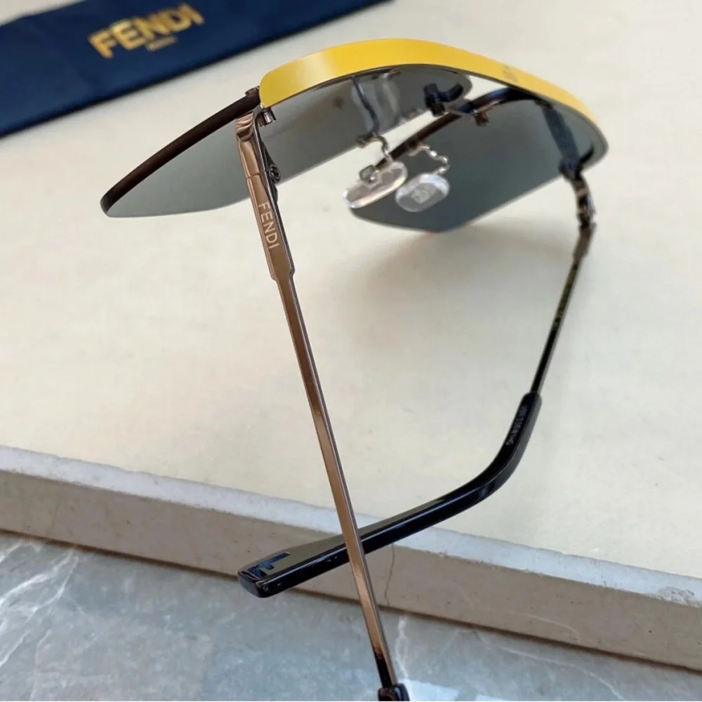 Fendi stylish sunglasses